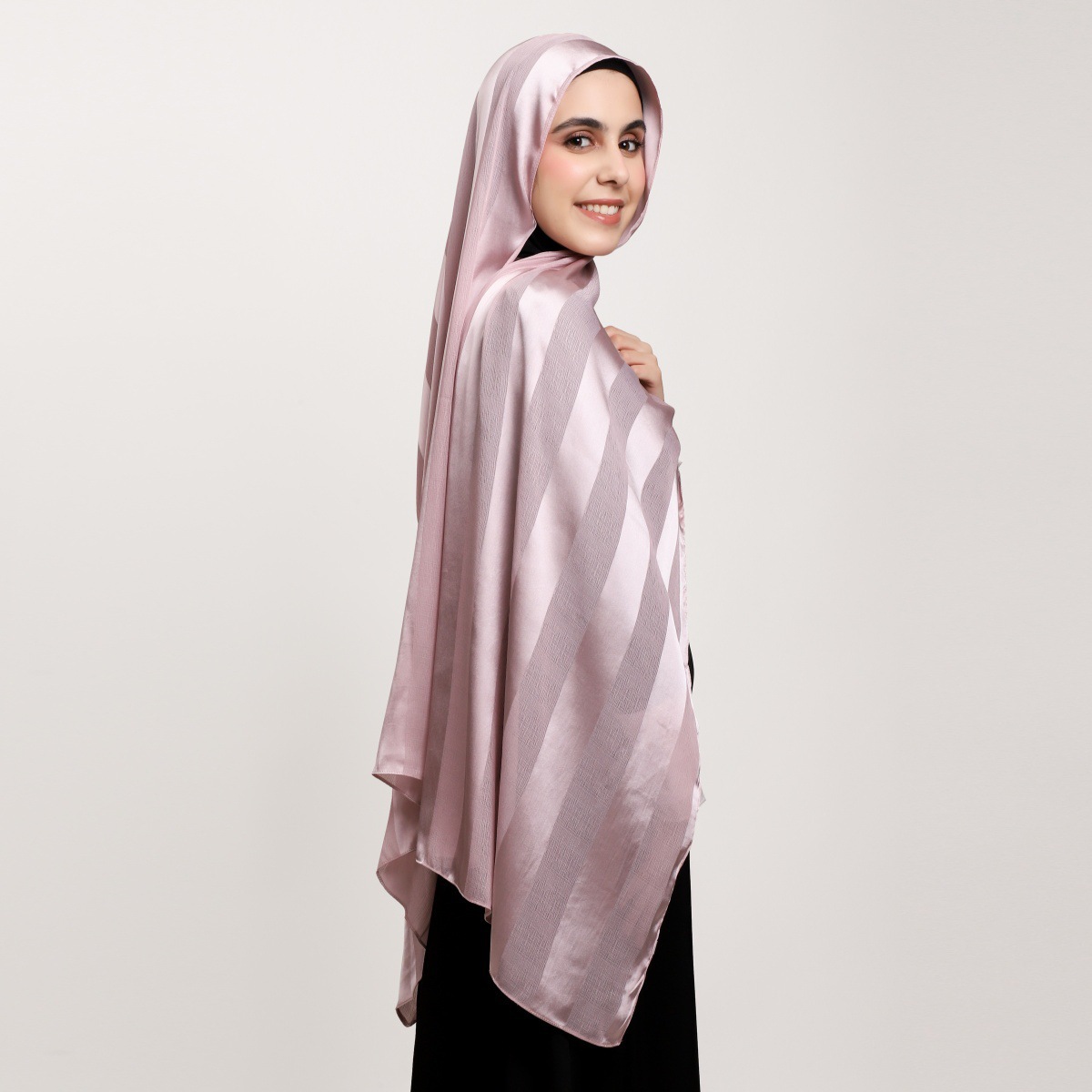 百搭宽条纹镂空纯色缎面长巾丝滑柔软透气仿真丝女包头巾旅行披肩详情10