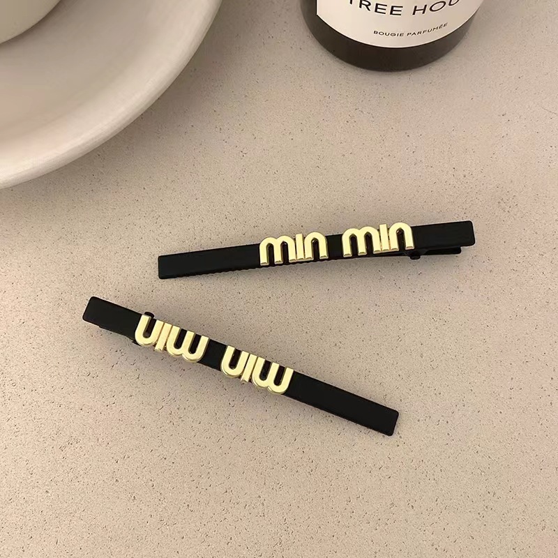 8cm matte high-end black gold miumiu hair clip, side clip, bangs clip, straight clip, broken hair clip pic 5