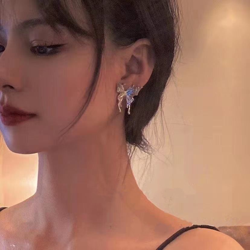 A collection of best-selling ear clips ~ Sweet, retro and cool zircon ear clips for girls on Instagram, trendy and cool without ear holes or ear bone clips for girls pic 25