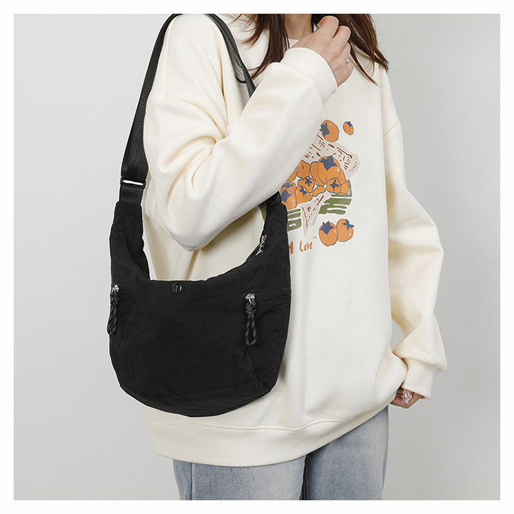 包包女lulu饺子包新款牛角包休闲健身运动包潮百搭通勤单肩斜挎包详情23