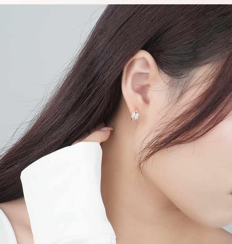 Damilla Four-leaf Clover Earrings s925 sterling silver elegant forest-themed fresh and delicate earrings with micro-inlaid zircon factory wholesale pic 10