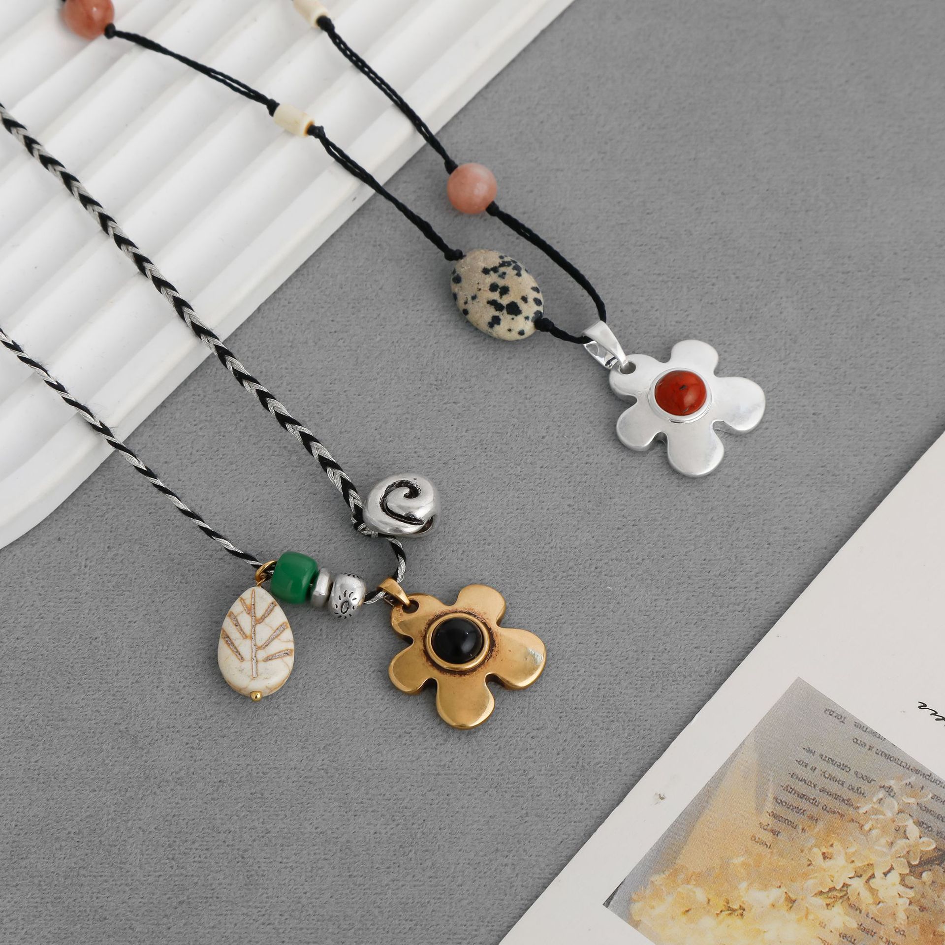 LAZ*家花园果实项链简约时尚个性加勒比之花宝藏黑红花朵长款项链详情6