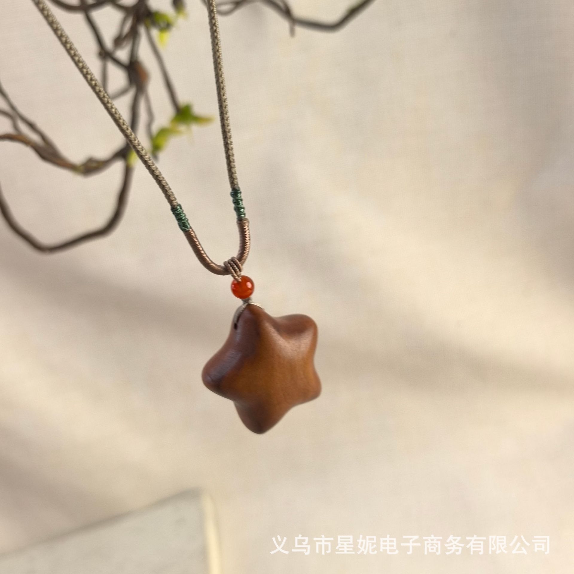 New Chinese-style natural cliff cypress moon pendant necklace for women, retro ethnic style, Zen design, star collarbone chain accessory pic 14