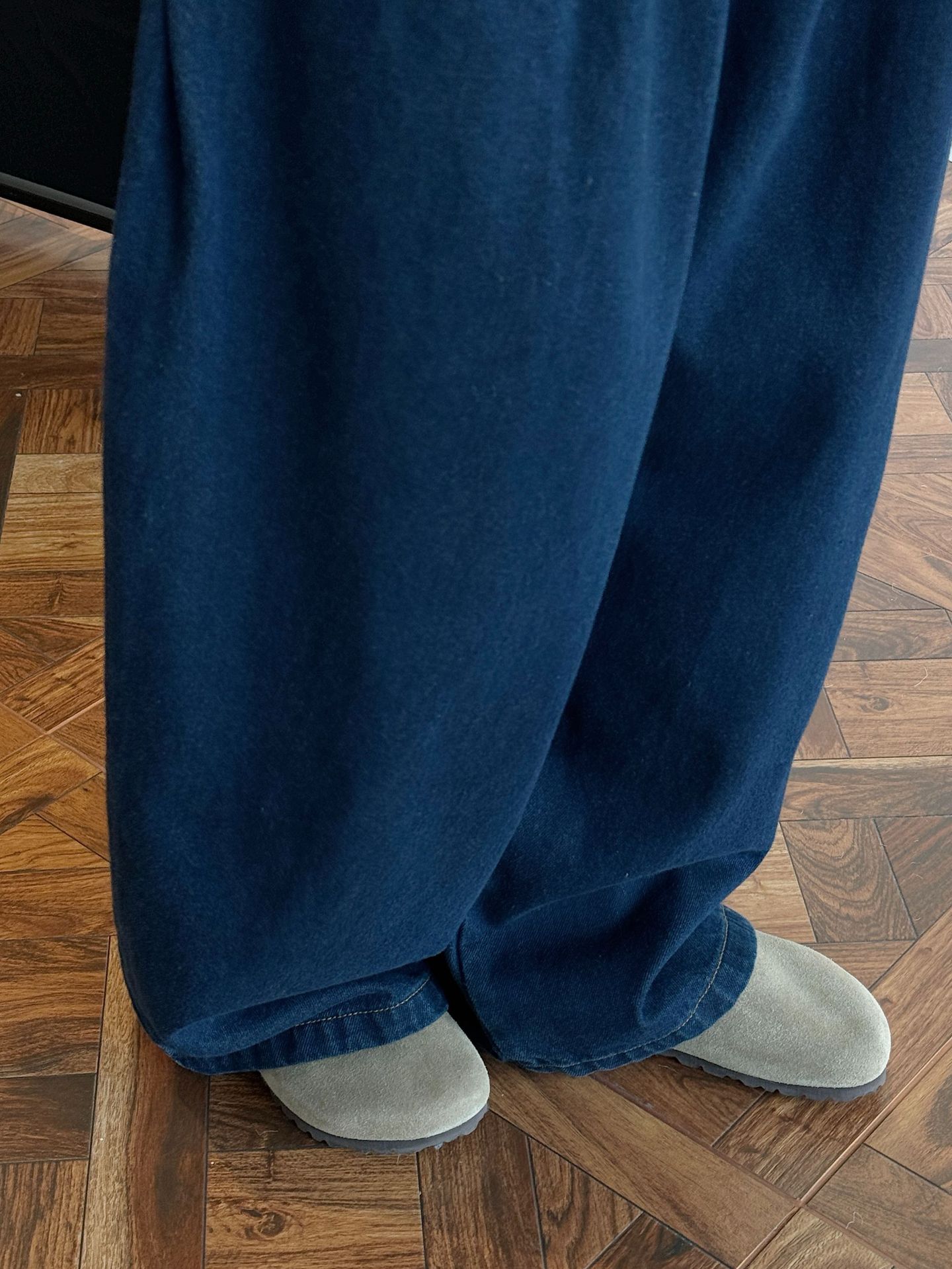 Dark blue high-waisted denim wide-leg pants for women, retro checkered pattern pants, bronze earthy warm pants for autumn and winter pic 17