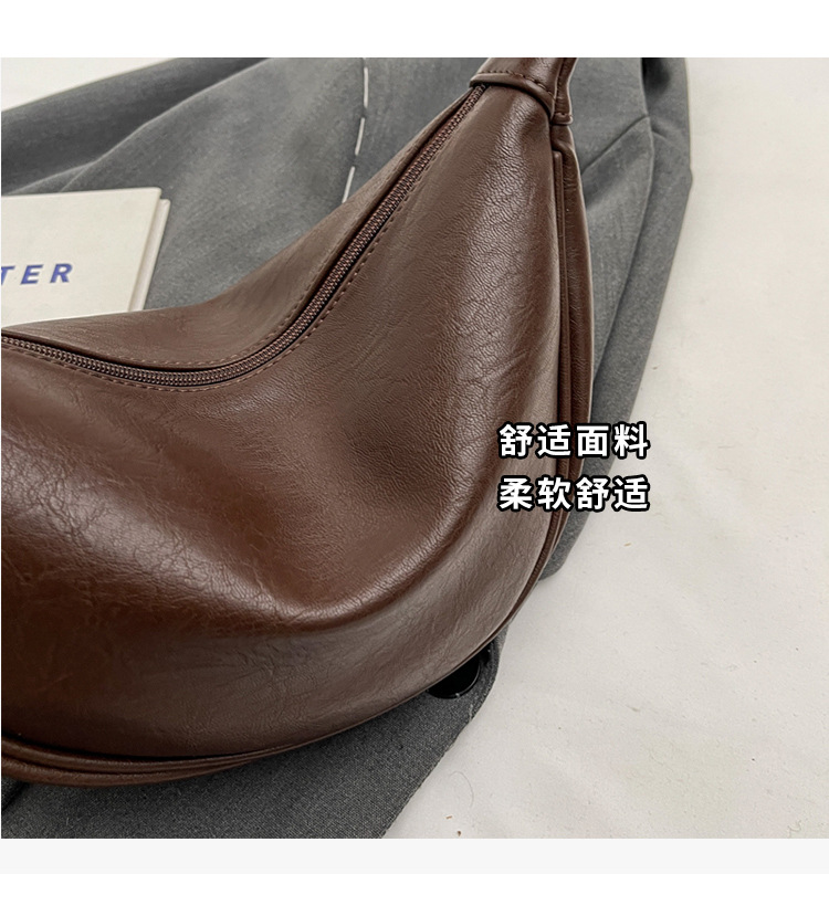 大容量包包女2023新款秋冬潮小众设计单肩斜挎包高级感复古饺子包详情5