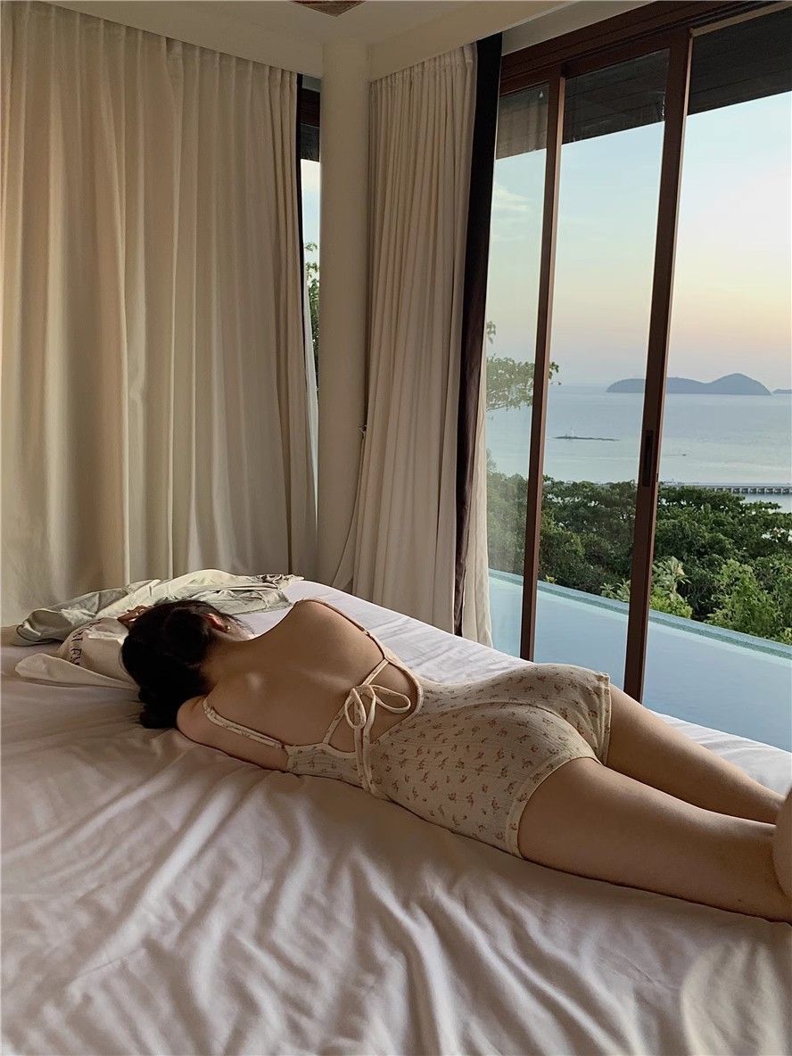 纯欲露背碎花吊带连体裤女装夏季修身小众休闲裤居家舒适a字短裤详情1