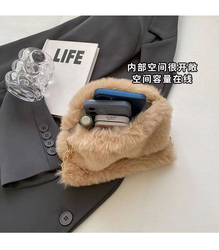 手提毛绒小方包女士单肩包包新款小众链条斜挎包时尚方包毛毛包详情5