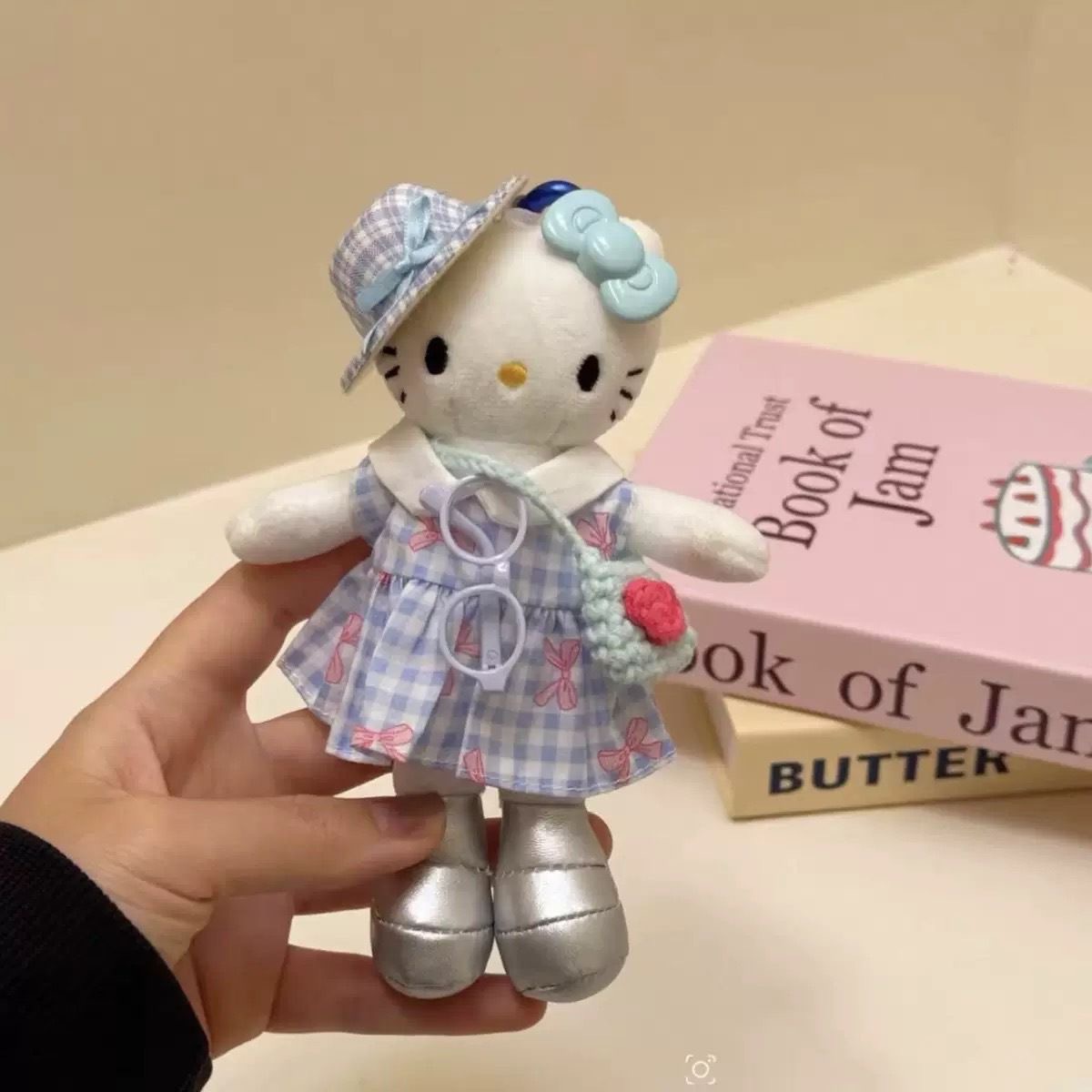 可爱小香风长腿kitty挂饰公仔玩偶创意包包小挂件毛绒钥匙扣礼物详情4