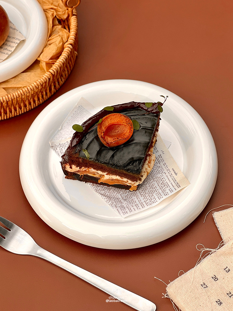 简约风陶瓷盘子网红胖嘟嘟餐具高级感碟子熊盘早餐盘蛋糕盘甜品盘详情20