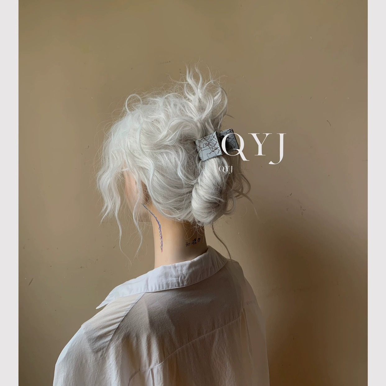 The 2023 new 6-tooth matte spinneret with a high spinneret ratio can catch old customers. Close your eyes and put it into the gripper to grab the hair and the back of the head pic 2