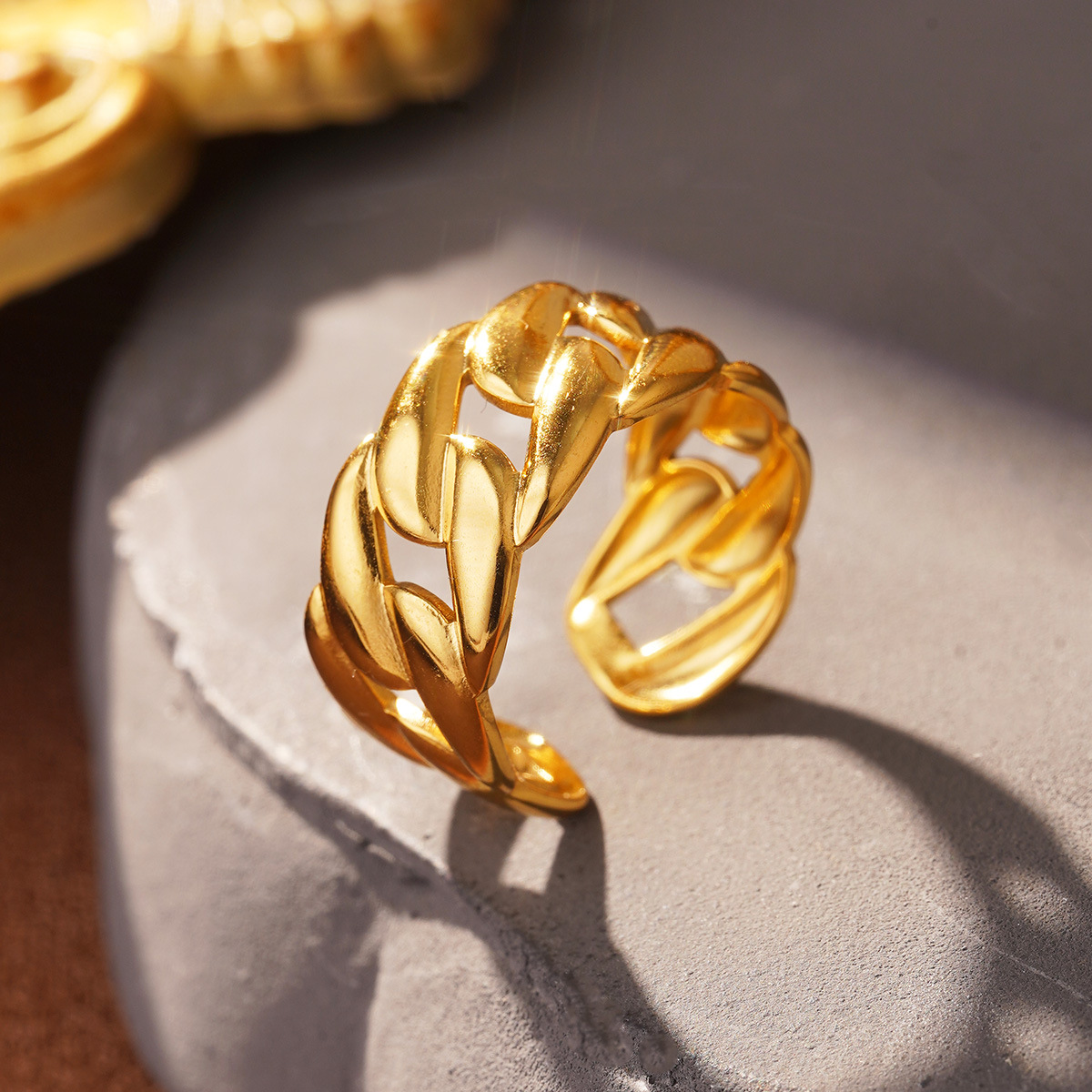 Wholesale of fashionable and versatile titanium steel, stainless steel leaf oval lines, niche and light luxury, adjustable opening rings pic 23