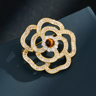 French elegant freshwater pearl camellia brooch, copper alloy inlaid with zircon, real gold electroplated, high-end fashion pin pic 6