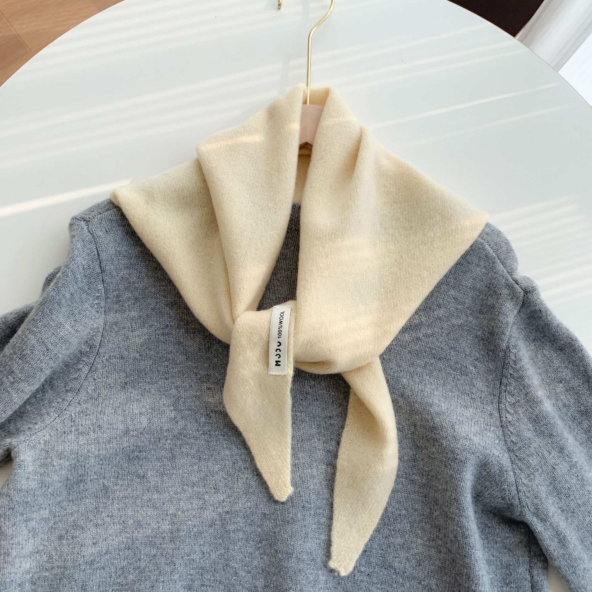 羊毛针织三角巾披肩女秋冬款保暖头巾多功能保暖百搭小围巾女详情32