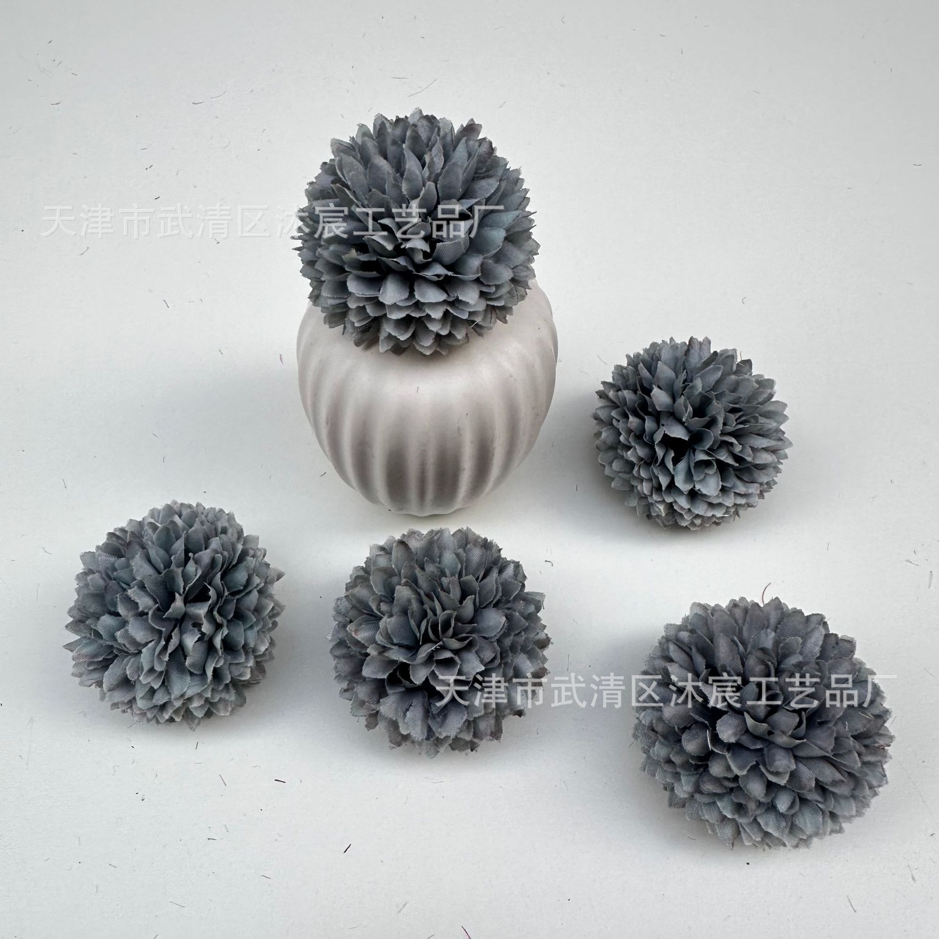 Wholesale of simulated table tennis chrysanthemum flowers, 4 cm small balls, multi-layered chrysanthemums, DIY clothing, corsages, headwear accessories, artificial flowers, office cultural atmosphere decoration, decorative ribbons and ribbons pic 12