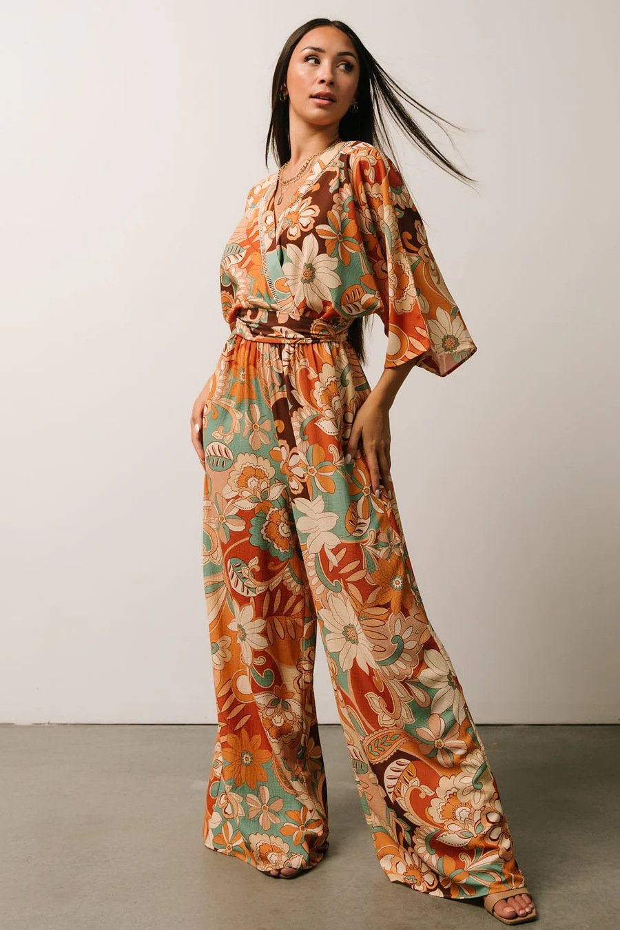 Cross-border independent website Amazon 2024 new European and American casual printed tie V-neck bat-sleeve jumpsuit for women pic 2