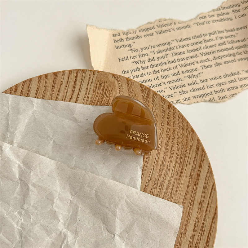 法式醋酸爱心小抓夹女2024新款后脑勺发卡夹子鲨鱼夹春夏发夹头饰详情8