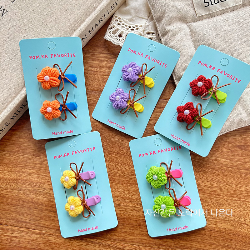 A new Korean knitted sweater, fashionable and cute, colorful flower bow clip, bangs clip, and a pair of broken hair clips for girls pic 10