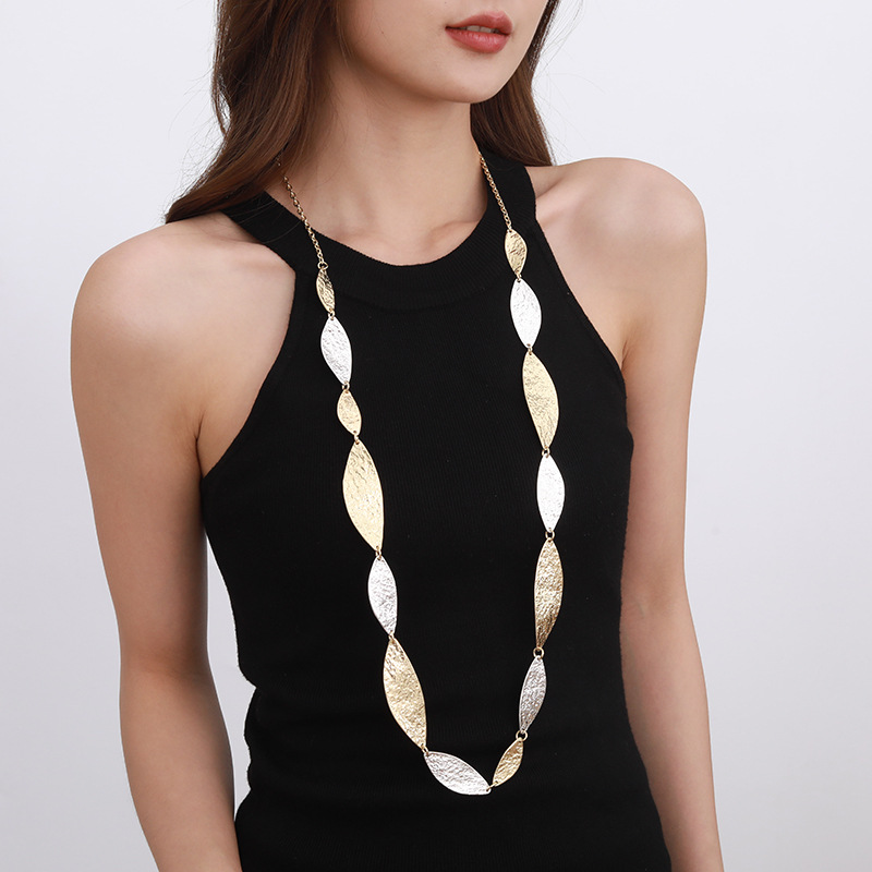 外贸跨境专供热销欧美轻奢气质高级设计感不规则几何合金女士项链详情6