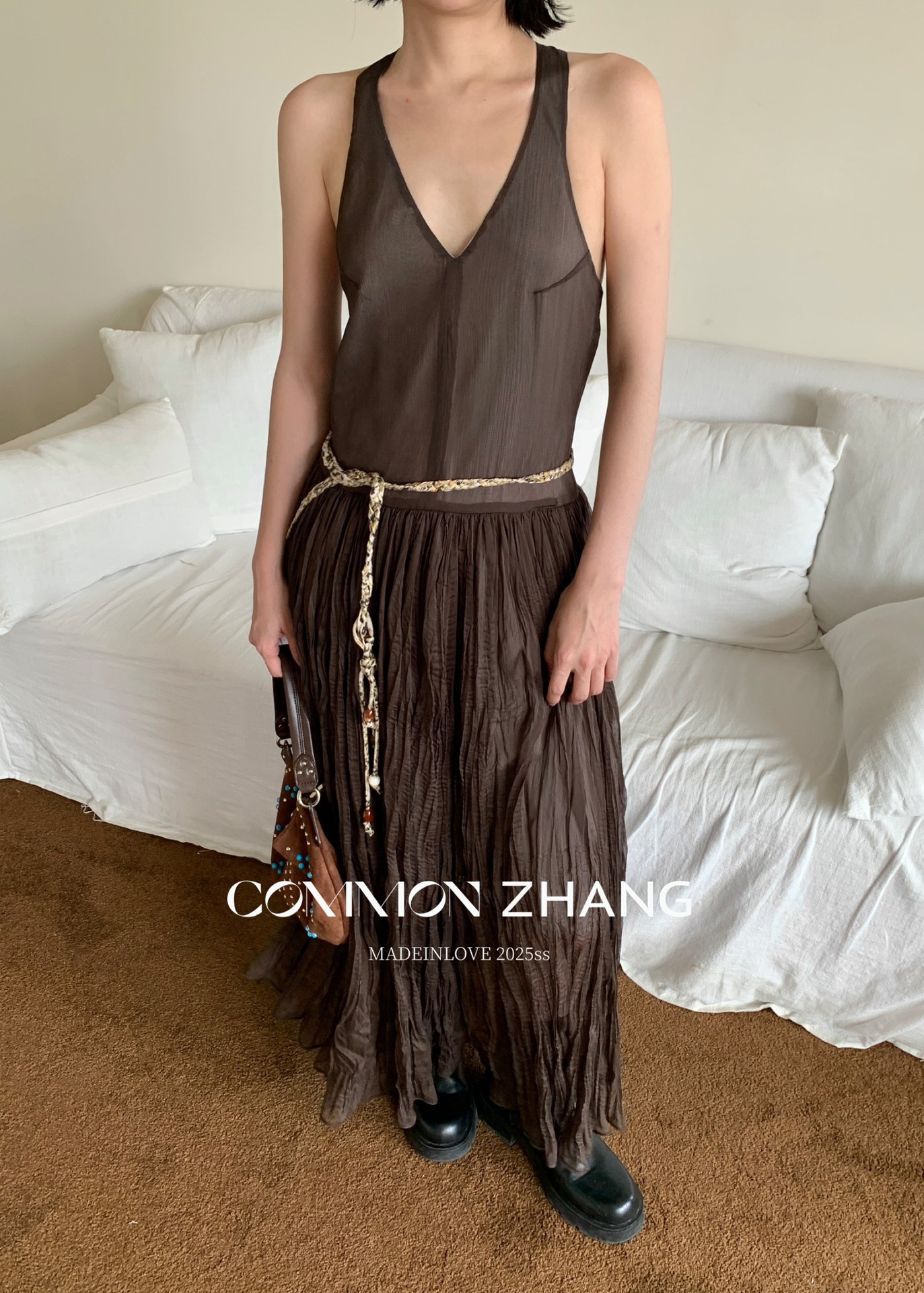 CZ ZHANG Mocha Mousse retro pleated V-neck dress Texture backless slightly transparent long dress B26987 pic 25
