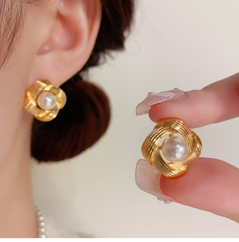 日韩轻奢高级感珍珠纹理感耳钉女冷淡风独特耳环时尚百搭耳饰详情5