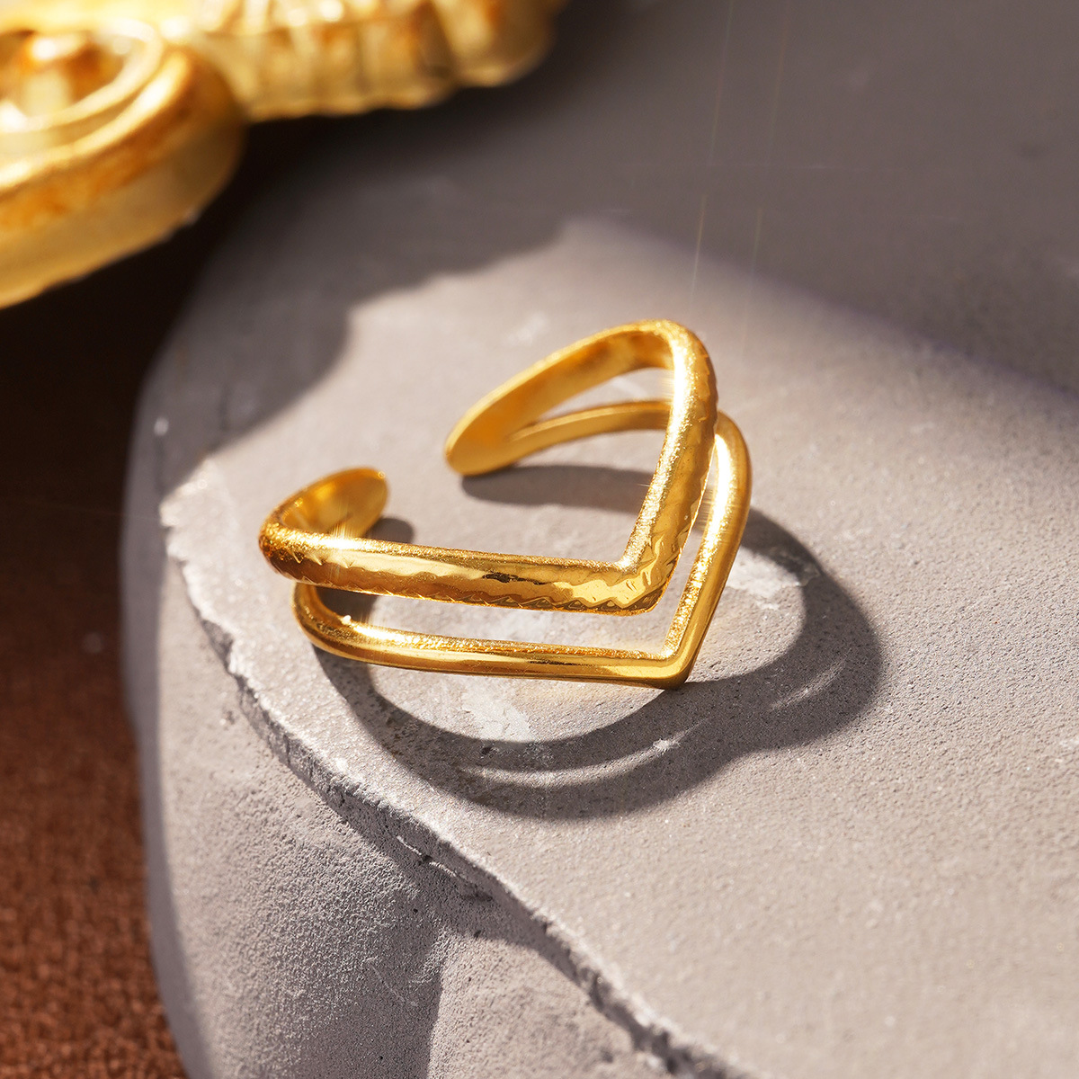 Wholesale of fashionable and versatile titanium steel, stainless steel leaf oval lines, niche and light luxury, adjustable opening rings pic 19