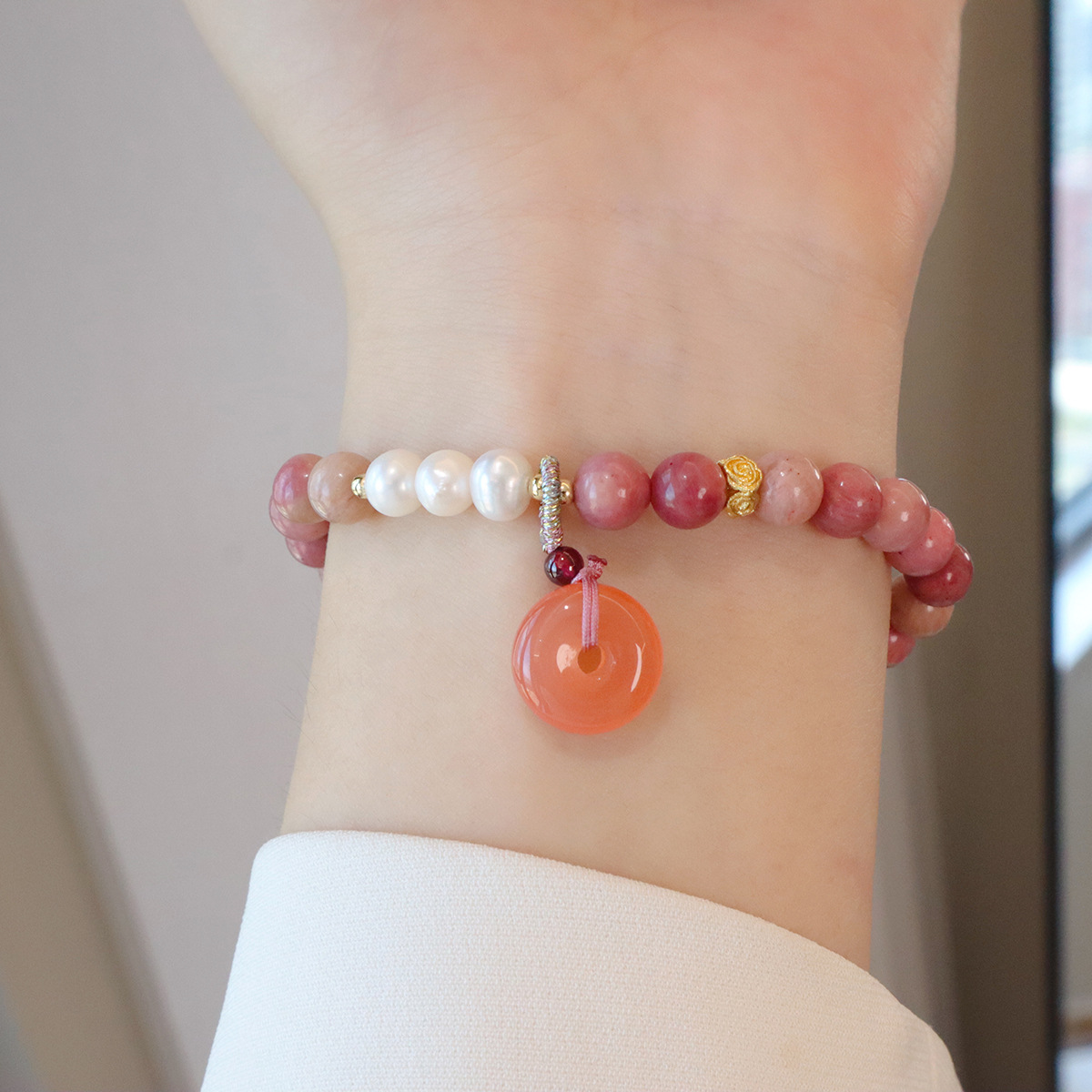 红纹石手链天然淡水珍珠玉髓高级感天然石手串女平安扣星星设计详情12