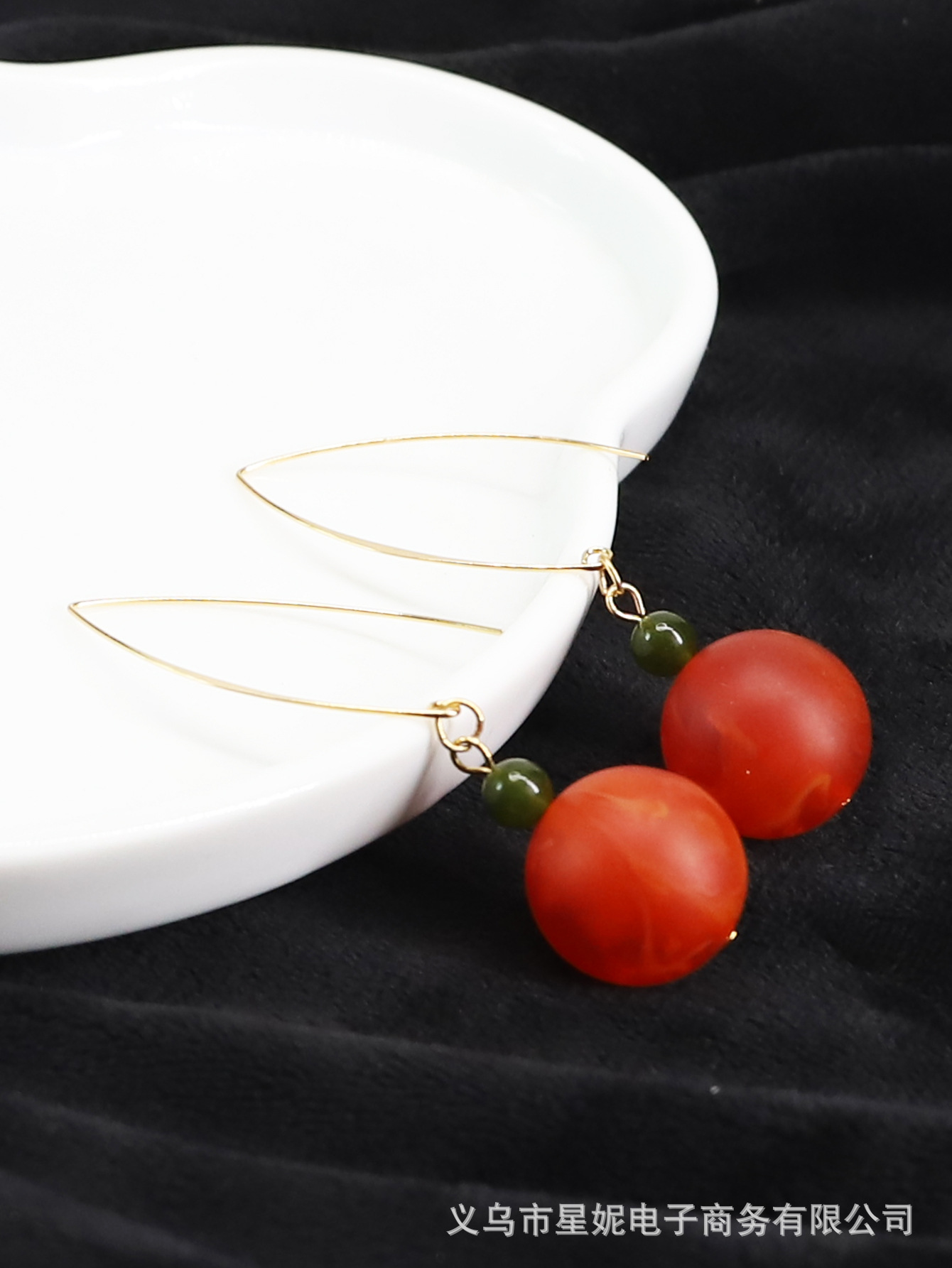 Trendy and personalized beeswax balls, Dongling jade ear hook long creative long hook earrings, ethnic style accessories, female Internet celebrity charm pic 5