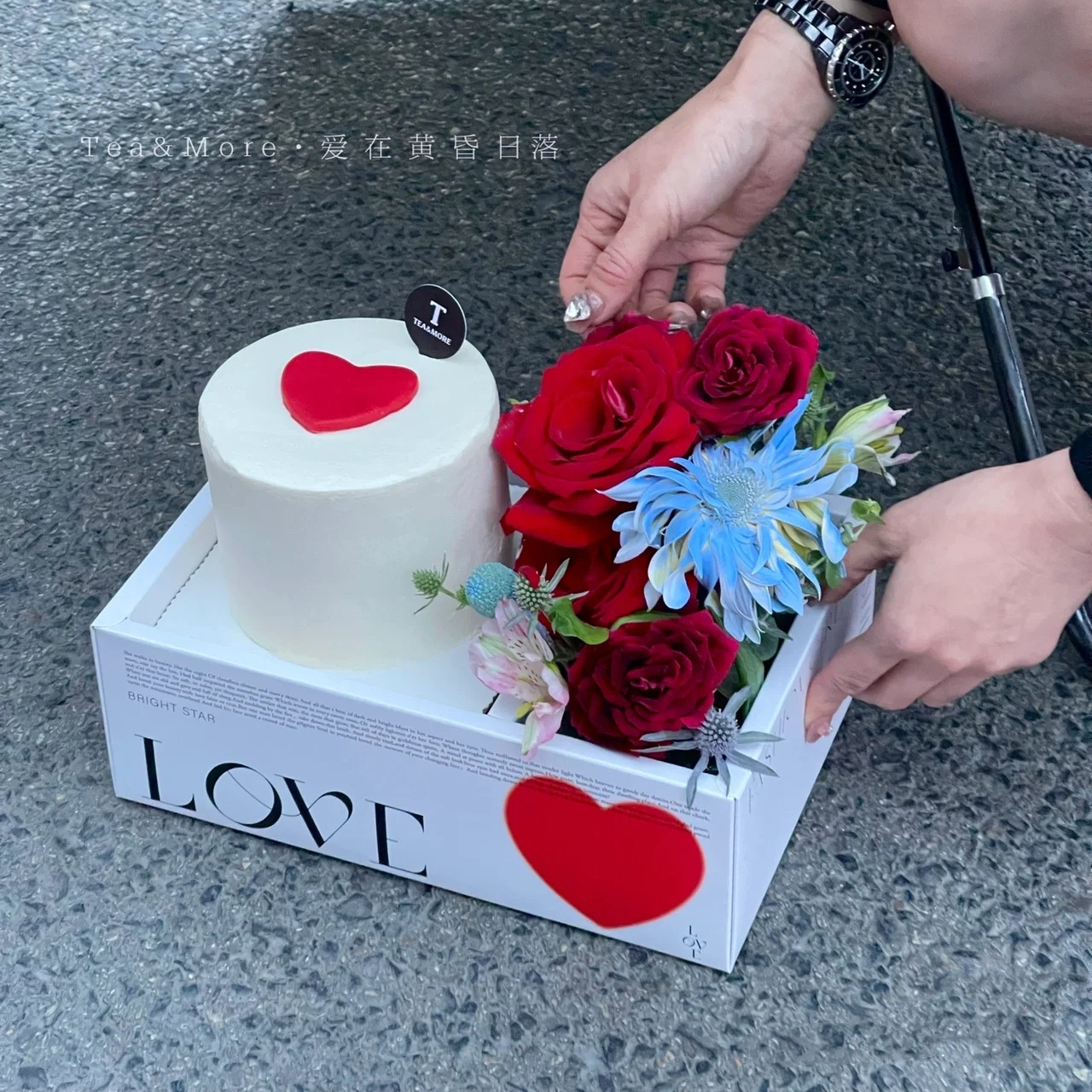 XHS_165237277220301025c01kjce6