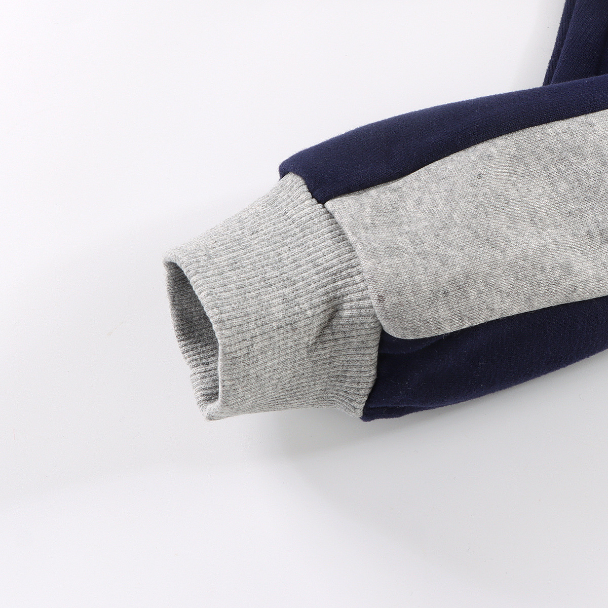 2025新款男童春季字母印花卫衣套装宝宝洋气拼袖春装运动休闲服详情7