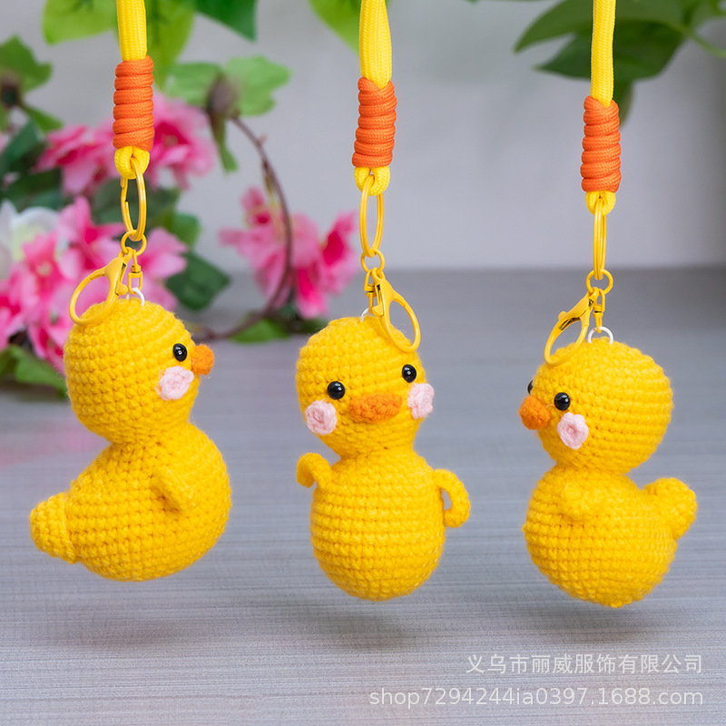 手工钩织动物小鸭子可爱包挂钥匙扣跨境批发成品详情3