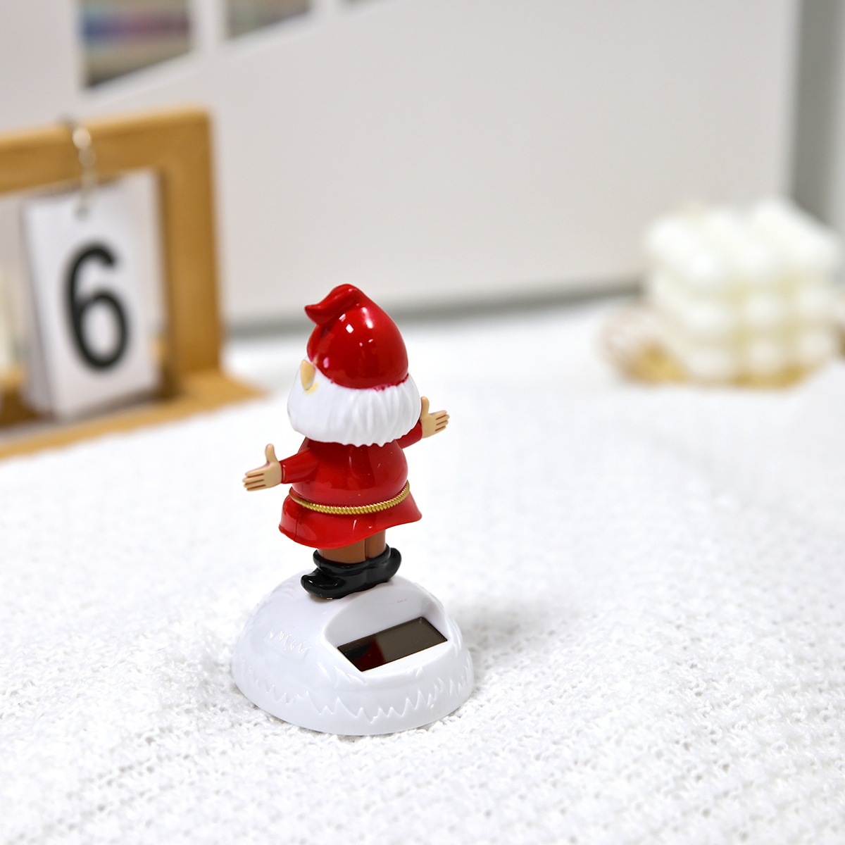 创意太阳能摇摆公仔摇头圣诞节礼品汽车摆件招手圣诞老人饰品详情5