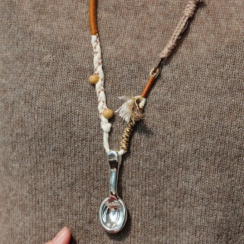 王鹤棣同款 编绳勺子项链2024新款小众设计个性独特设计感毛衣链详情9