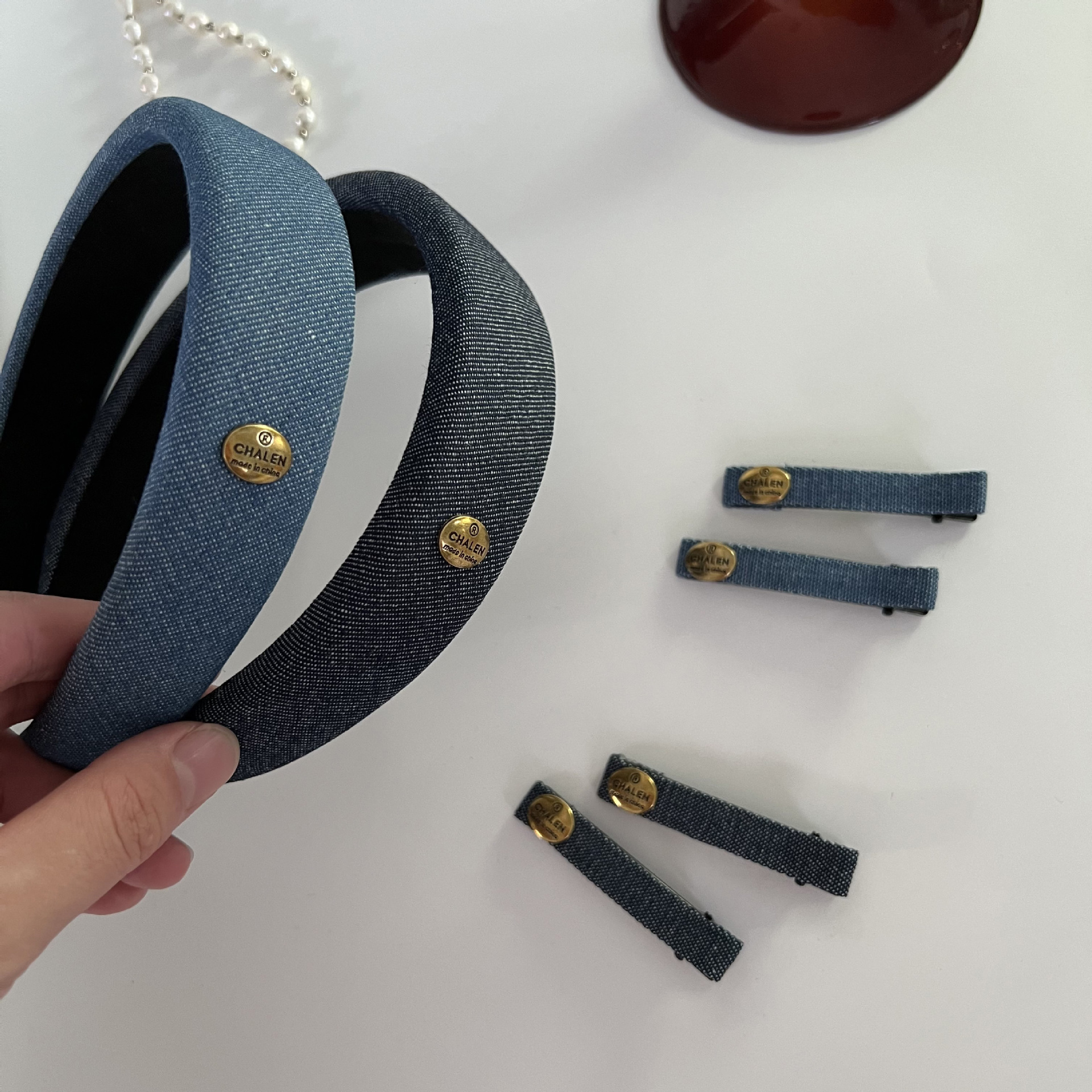 Korean denim gold label hair band and hairpin set, retro and high-end, high top sponge hair band, elegant side clip hair accessory pic 3
