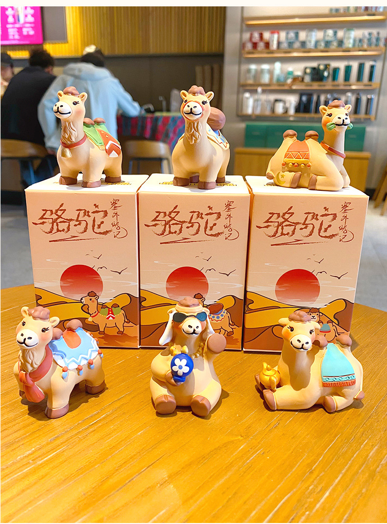 百茂原创精致围巾骆驼树脂摆件办公桌面摆件创意车载装饰礼品批发详情18