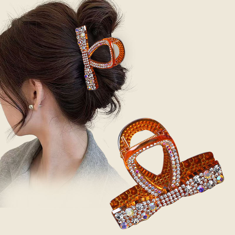 The 2025 new Korean-style light luxury medium-sized shark clip is simple, exquisite and elegant. It is a large claw clip at the back of the head pic 8