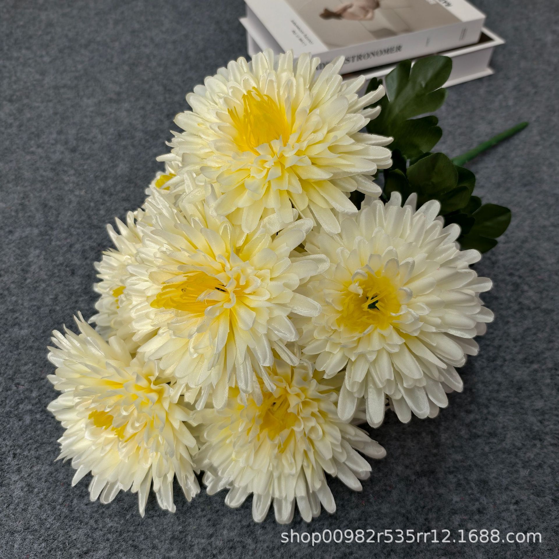 跨境7头仿真花针菊清明节祭祀上坟假花殡仪馆绢花大把束菊花批发详情6