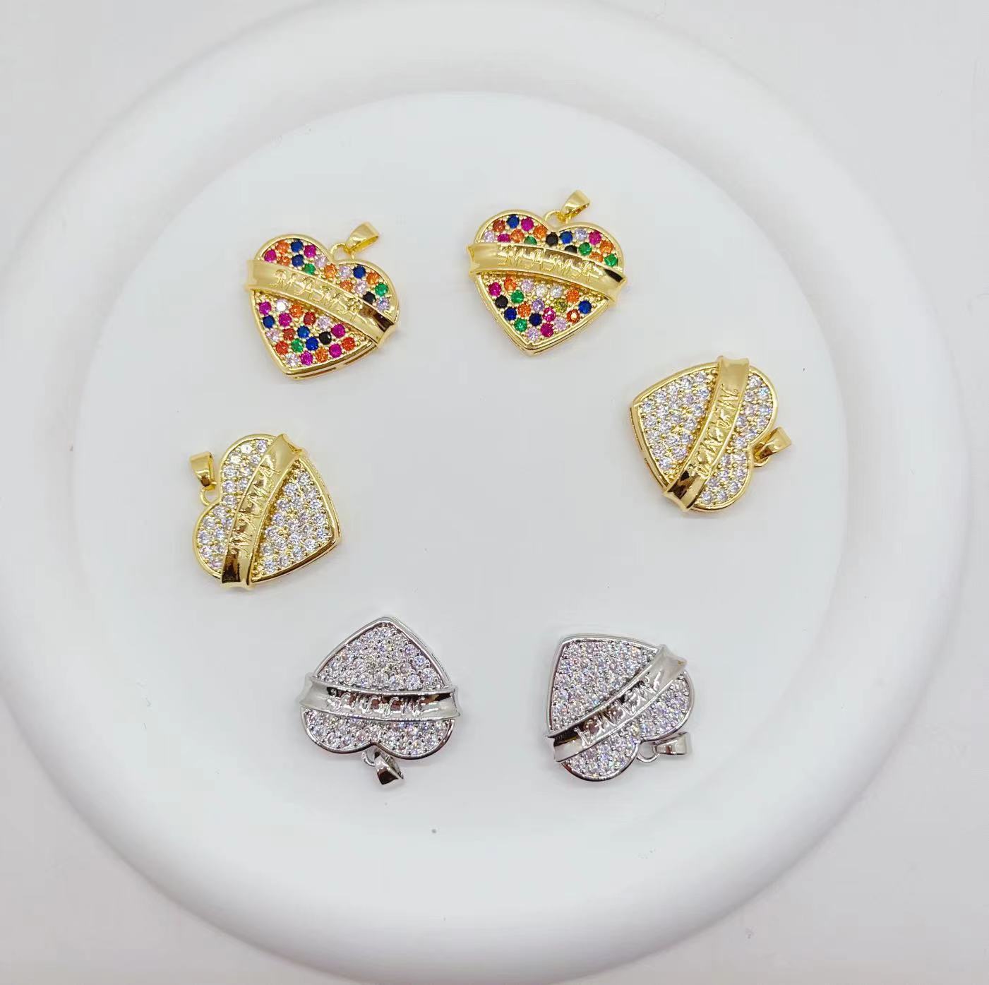 New cross-border products from Europe and America: simple, fashionable and personalized large heart pendant for women, fully inlaid with 18K zirconium copper plating, factory direct sales pic 2