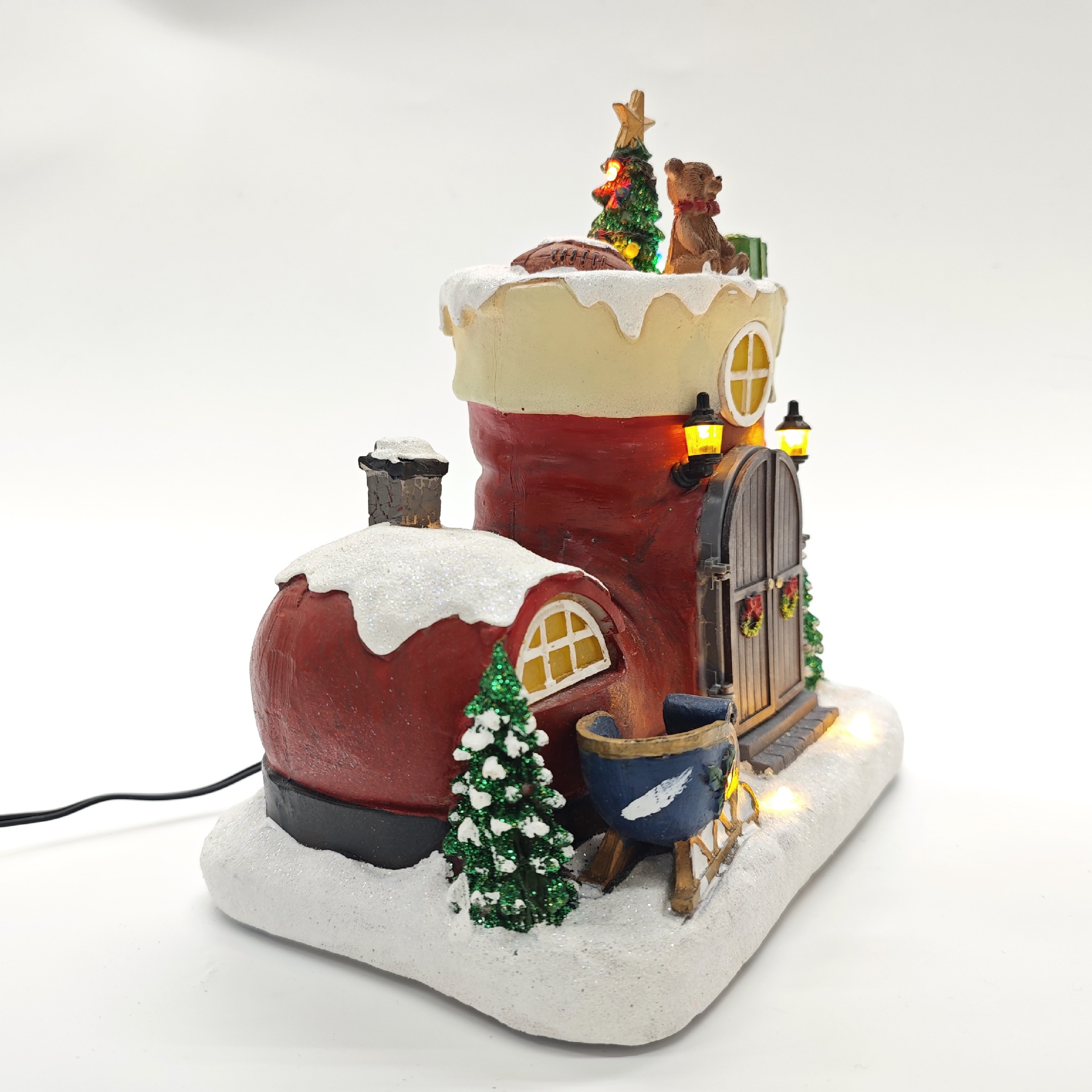 跨境圣诞礼品发光音乐摆件靴子造型雪屋音乐盒带圣诞老人开门场景详情2