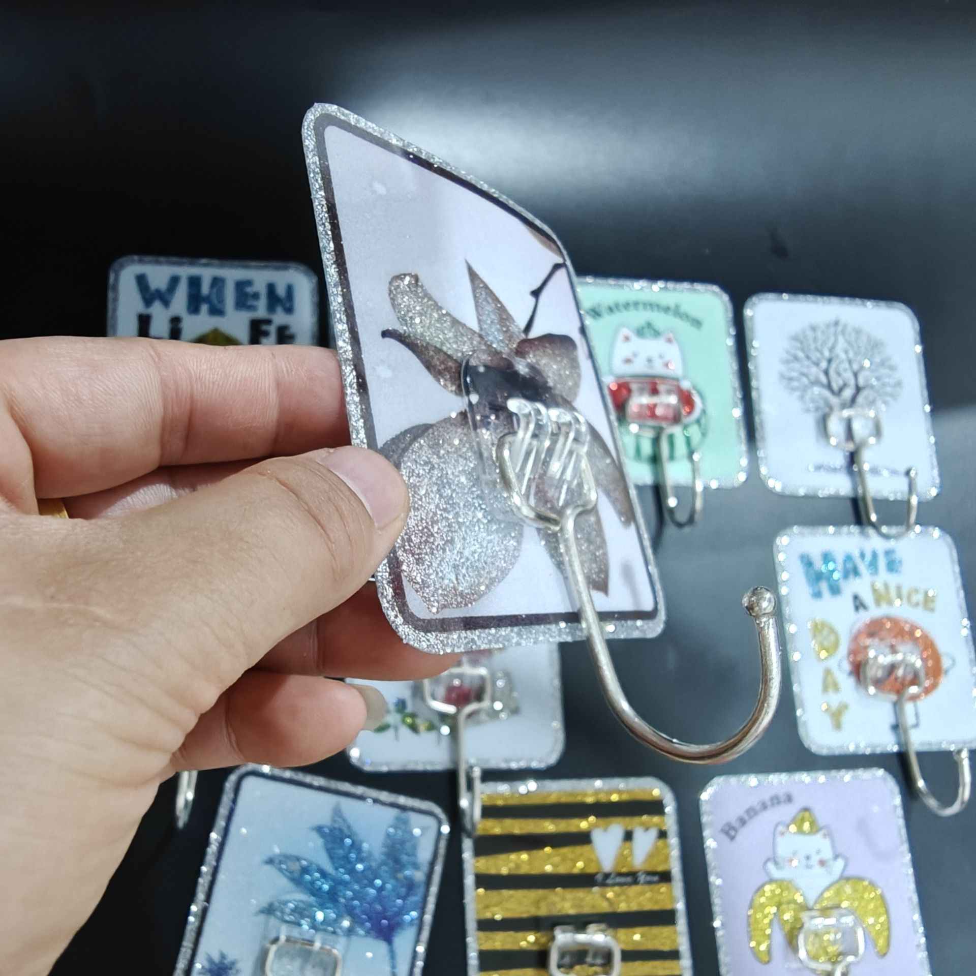 【1-1 Zone 】 Gold Powder Large Iron Hook 100 yuan per pack 2500 yuan per piece. Gold powder large iron hook, seamless large hook, no drilling, sticky hook, door, kitchen, bathroom, wall, coat and hat hook, 1 yuan pic 7