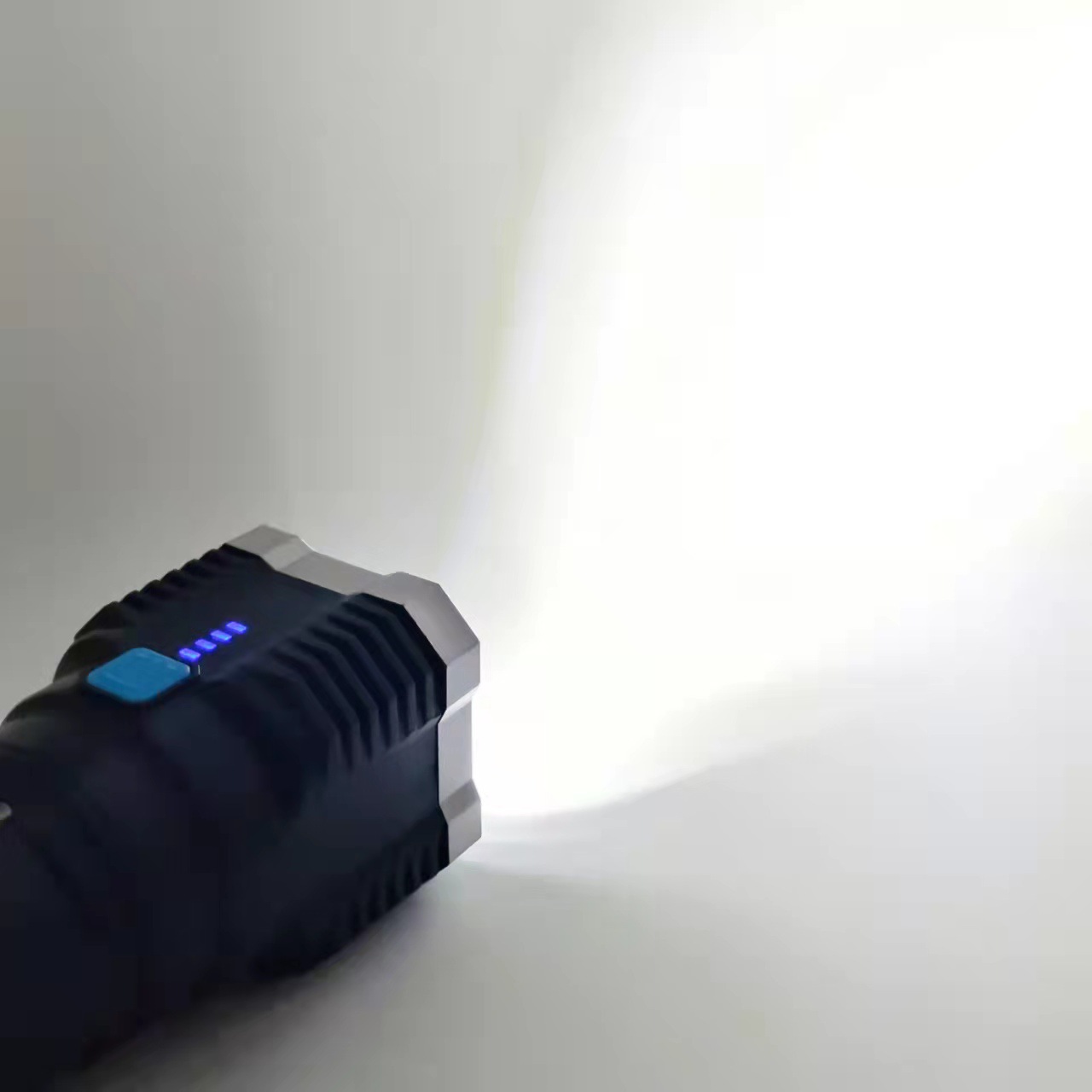 Wholesale of multi-functional outdoor LED high-intensity flashlight with battery level display, USB charging, COB side light flashlight pic 19