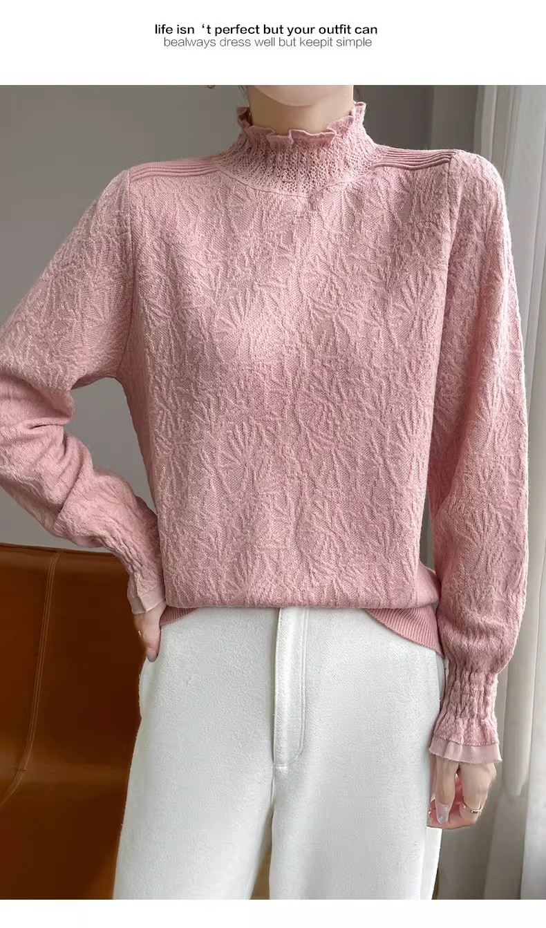 The 2025 autumn/winter new style lace and black ear-trimmed semi-high neck base layer for women is super stylish. Pair it with an A9325 sweater pic 10