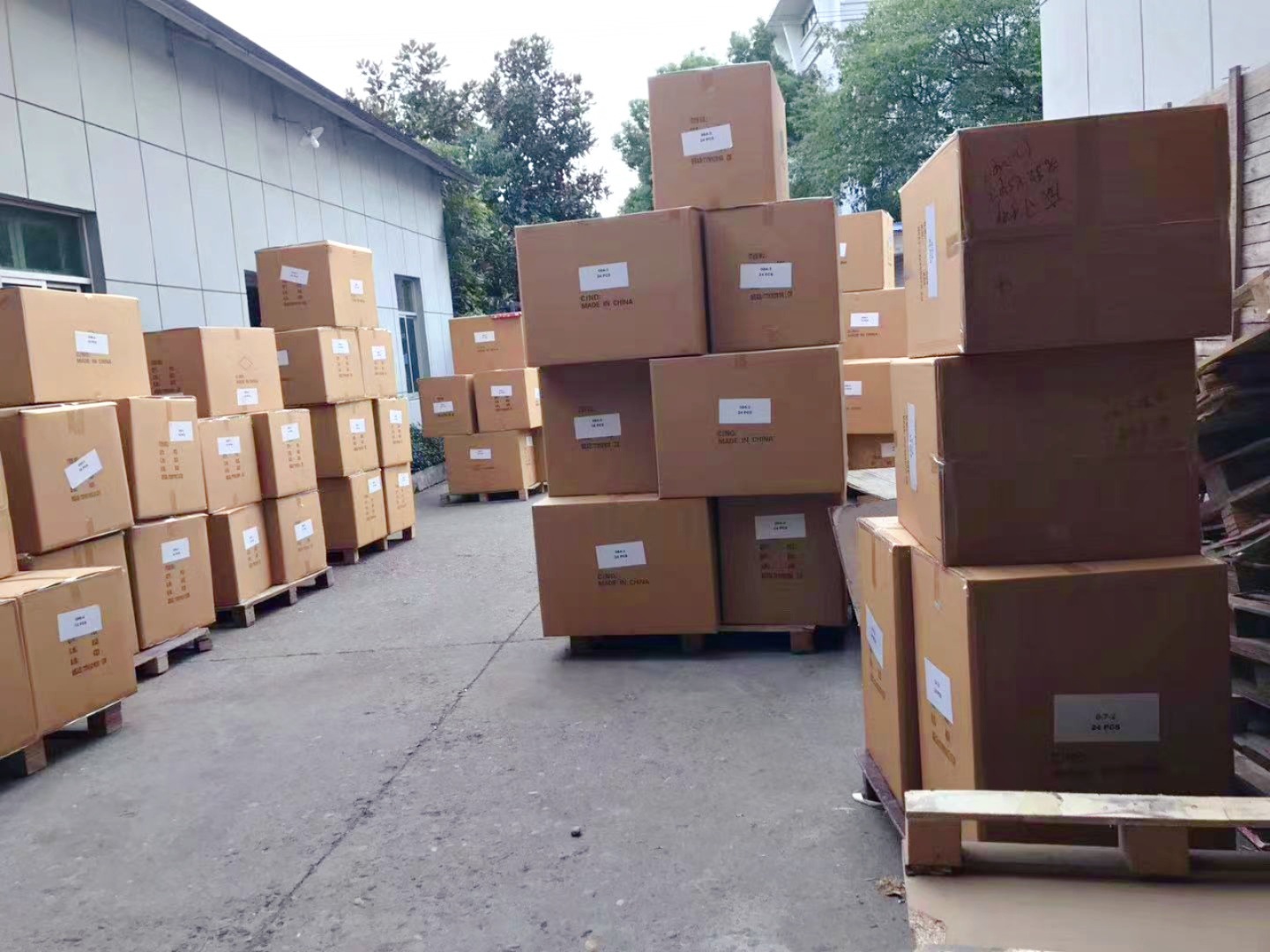 套装抱抱桶批发 鲜花礼品盒七夕花盒插花桶 教师节花束桶圆形福桶详情7