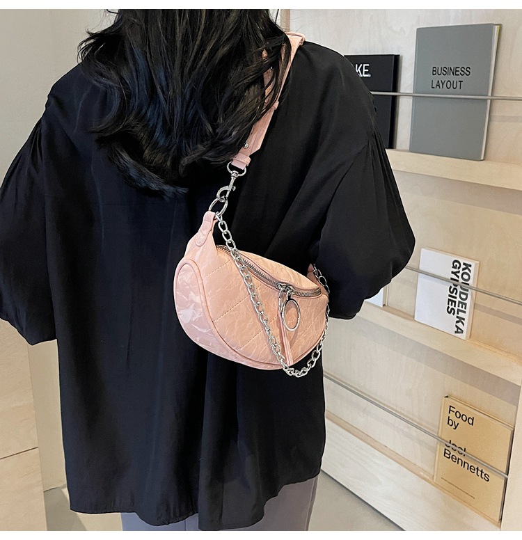 小众潮流设计饺子包新款百搭质感马鞍单肩包潮搭斜挎包都市风女包详情31