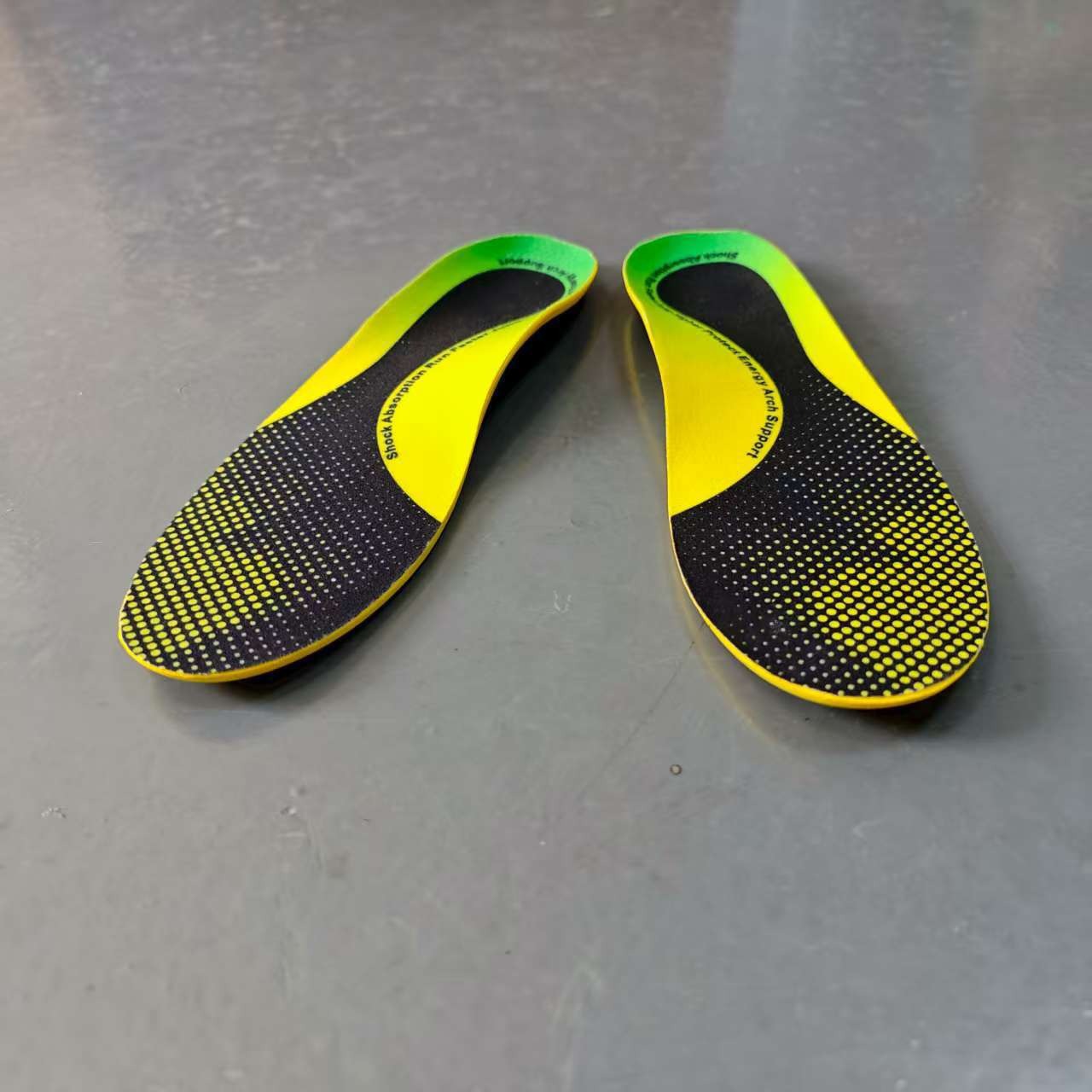 全掌碳纤维内嵌加厚运动鞋垫足球篮球跑步竞速减震抗扭舒适耐用详情3