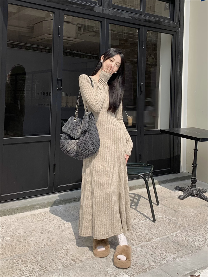 Retro, simple and versatile knitted long-sleeved dress for women, spring waist-cinching and slimming A-line dress, new autumn and winter base long dress pic 15