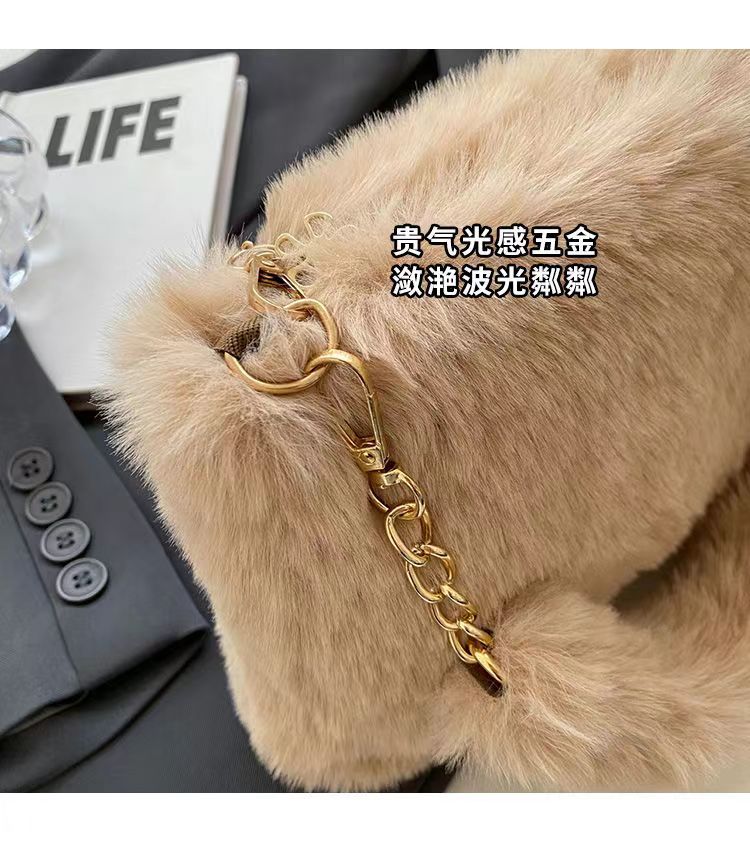手提毛绒小方包女士单肩包包新款小众链条斜挎包时尚方包毛毛包详情6