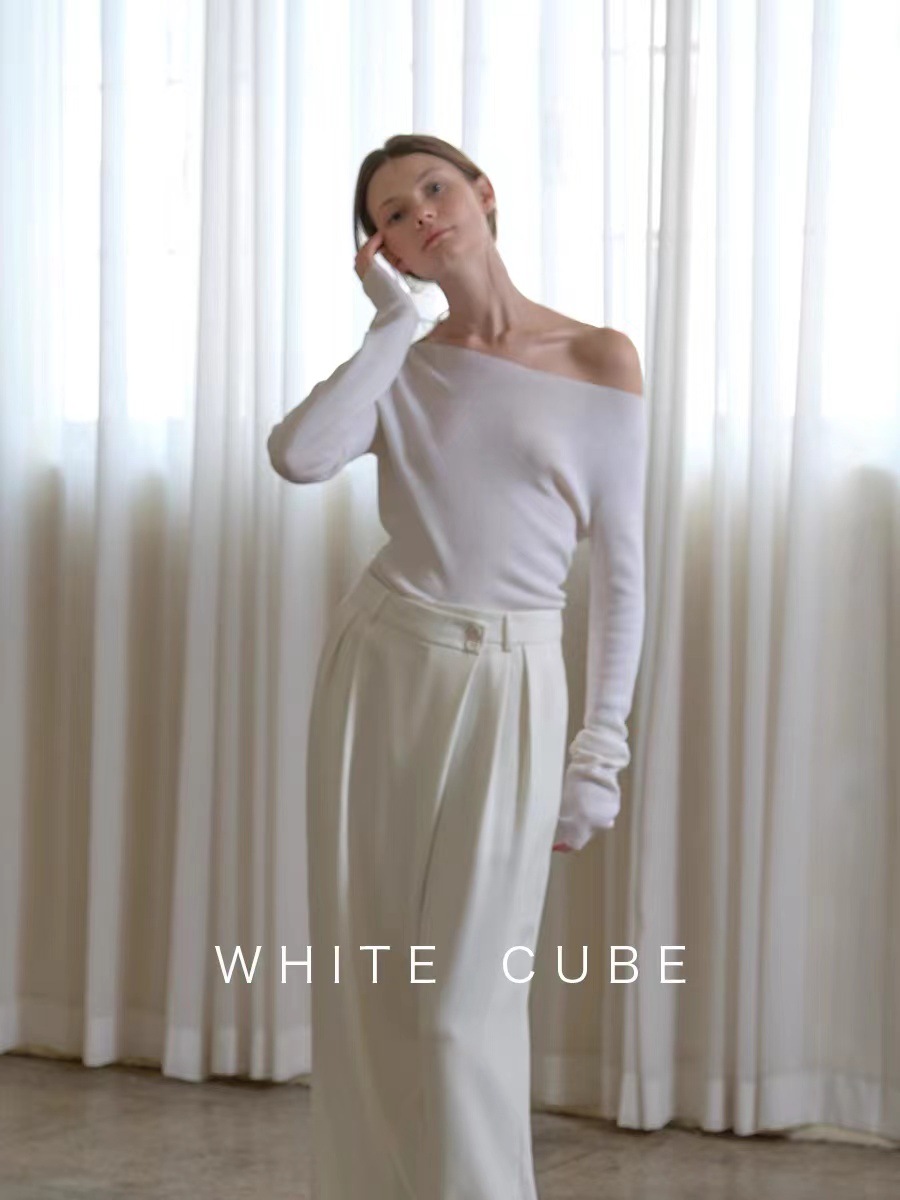 2024春夏羊毛打底针织衫无缝一体一字领高级感露肩桑蚕丝针织衫女详情4