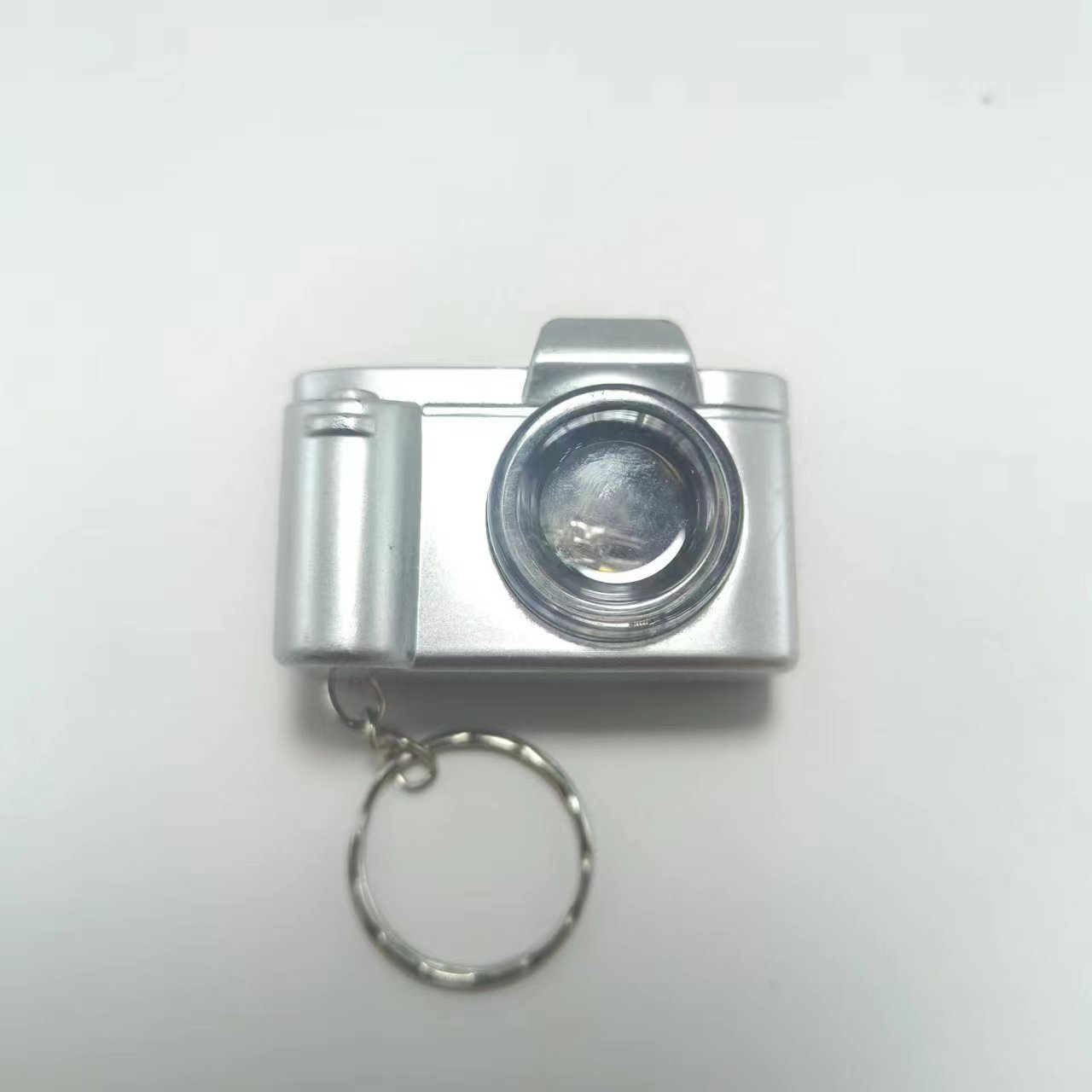 Simulation luminous camera keychain pendant, creative keychain color light, small gift, luminous toy cross-border pic 3