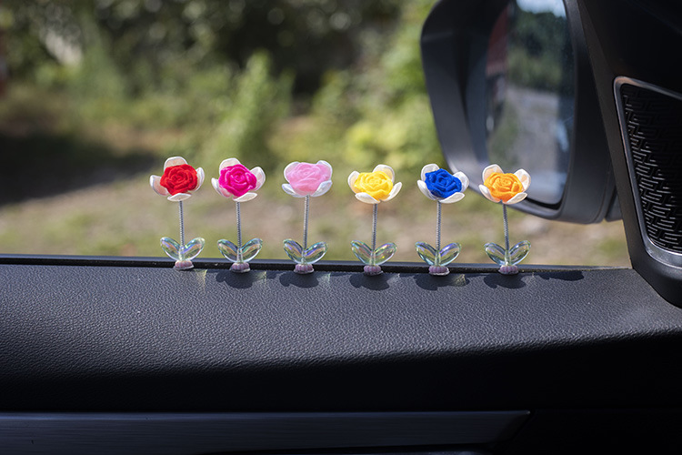 Car center console spring ornaments, car four-leaf clover rose decorations, soothing car oscillating small ornaments pic 5