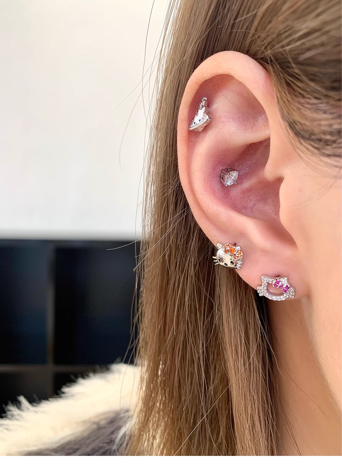 kt Home ear bone Stud sweet and cute titanium steel horseshoe ring Saturn ear Stud Titanium alloy ear bone stud cochlear stud earrings pic 20